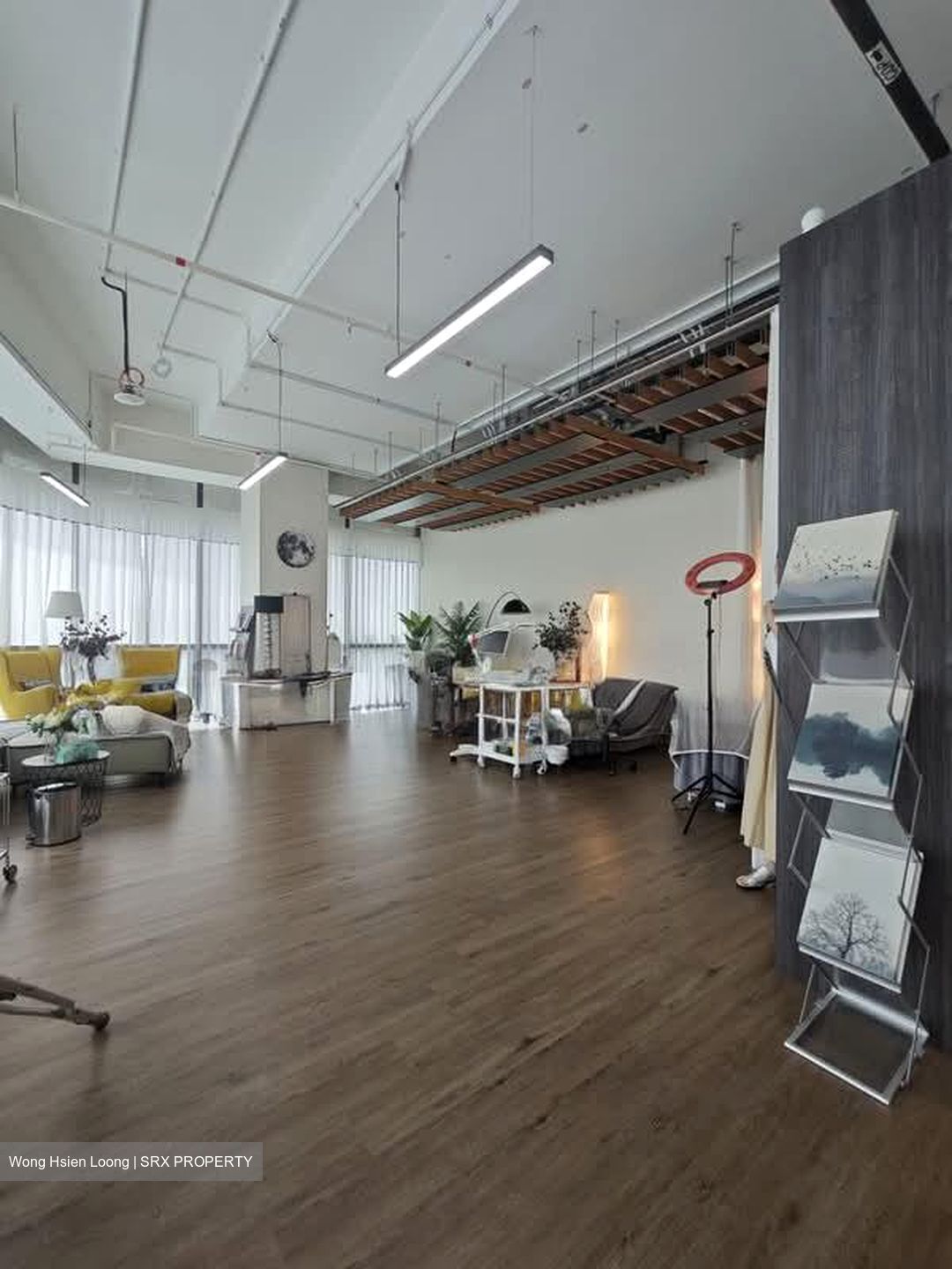 Woods Square (D25), Office #560840571